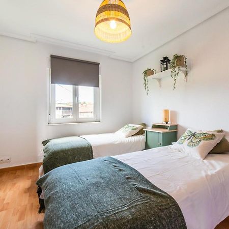 Casa Lopez Bed & Breakfast Avilés Eksteriør bilde